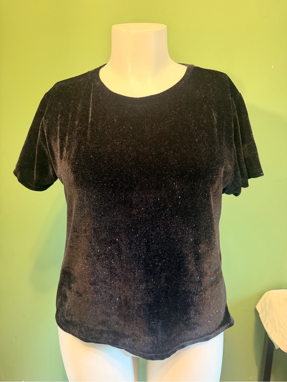 JOULIK Black Velvet Sparkle Short-Sleeve Women's Top
